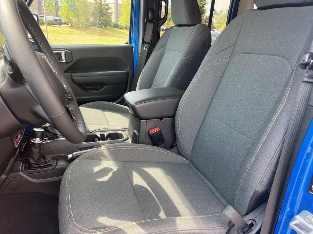 Used 2026 Jeep Wrangler Unlimited Sport AWD/4WD image 24