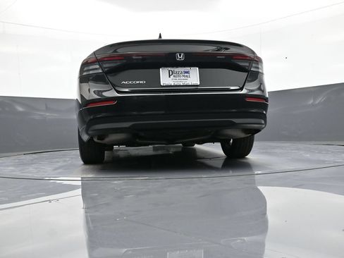 Certified 2023 Honda Accord EX image 31