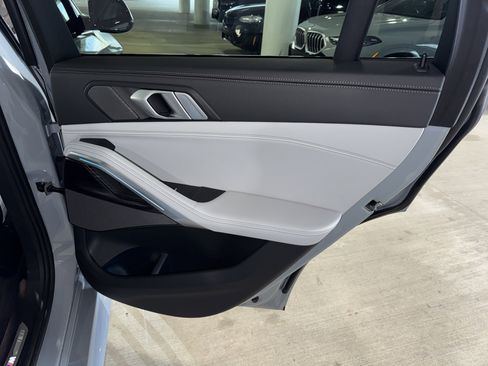 Certified 2025 BMW X6 xDrive40i image 11