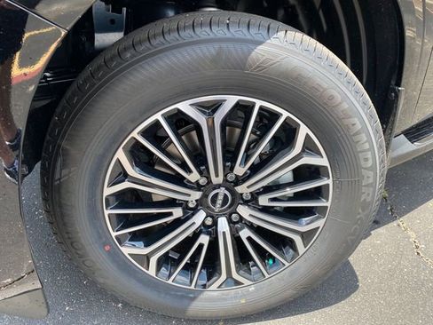 New 2025 Nissan Armada SL image 10