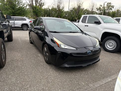 Used 2019 Toyota Prius XLE w/ Advanced Technology Package FWD image 5
