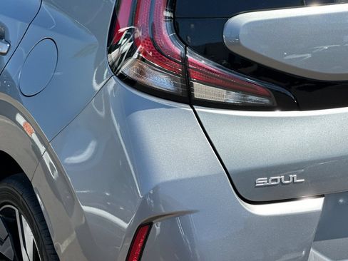 Certified 2025 Kia Soul GT-Line FWD image 26