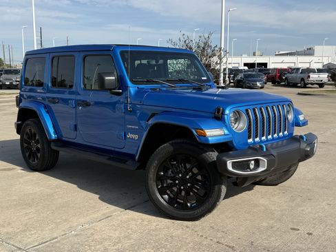 Used 2023 Jeep Wrangler Sahara w/ Cold Weather Group image 2