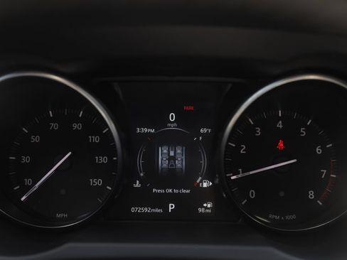 Used 2018 Land Rover Range Rover Evoque SE AWD/4WD image 46