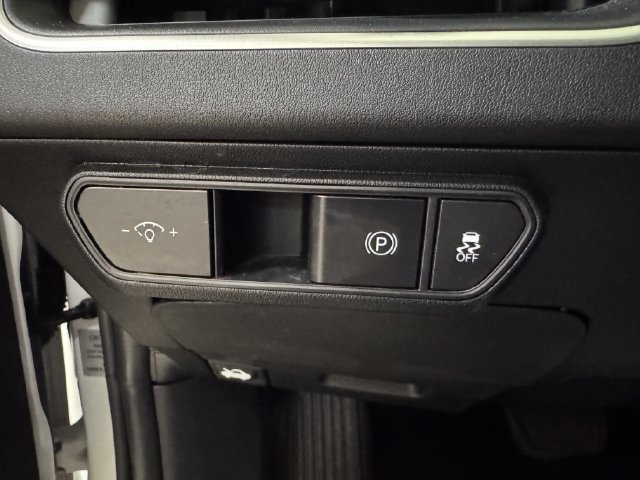 Used 2025 Kia K4 FWD image 10