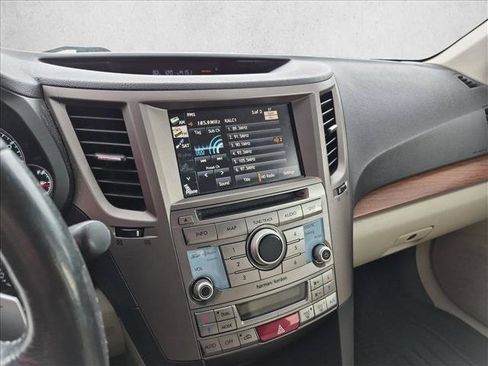 Used 2013 Subaru Outback 3.6R Limited AWD/4WD image 12