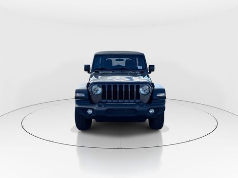 Used 2022 Jeep Wrangler Unlimited Sport image 3