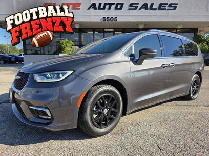 Used 2021 Chrysler Pacifica Touring-L