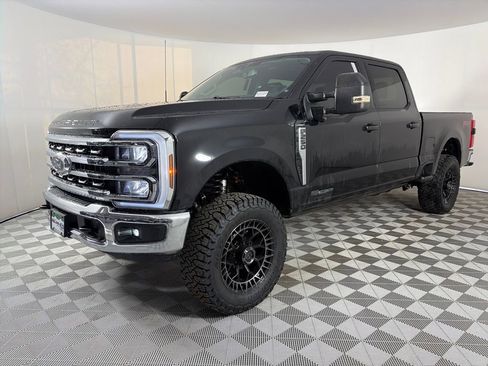 New 2026 Ford F250 Lariat w/ FX4 Off-Road Package image 3