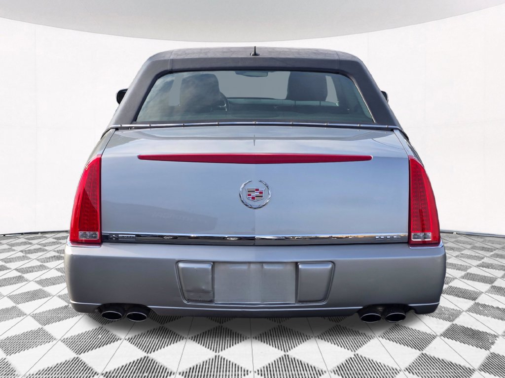 Used 2008 Cadillac DTS FWD image 19