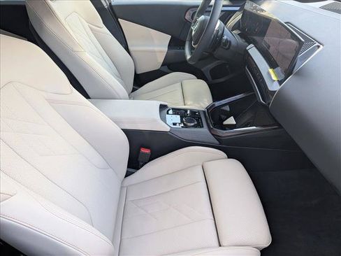 Used 2025 BMW X3 xDrive30i w/ Premium Package AWD/4WD image 23