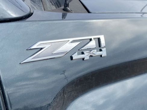 Used 2019 GMC Sierra 1500 SLE w/ SLE Value Package image 4