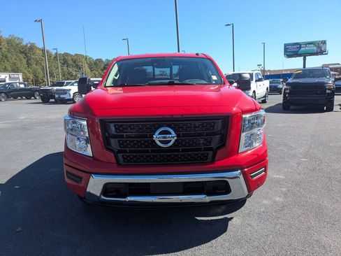 Used 2021 Nissan Titan SV w/ SV Convenience Package image 2