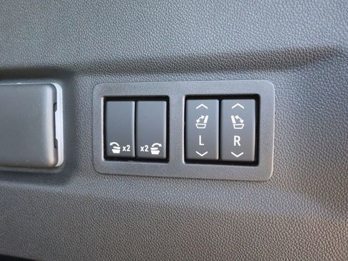 New 2026 GMC Yukon XL Elevation w/ LPO, Elevation Black Package image 34