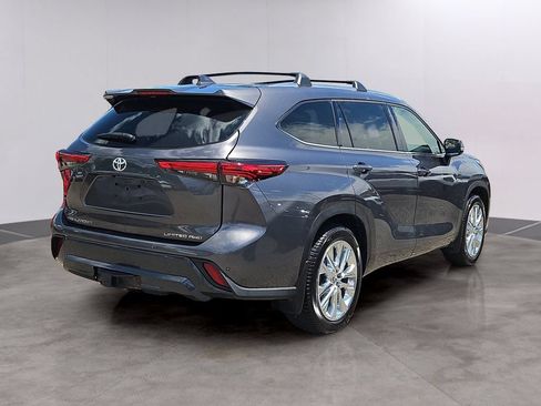 Used 2023 Toyota Highlander Limited AWD/4WD image 4