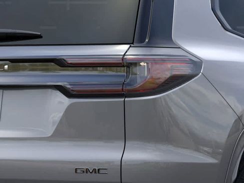 New 2026 GMC Acadia Denali Ultimate w/ LPO, Floor Liner Package AWD/4WD image 11