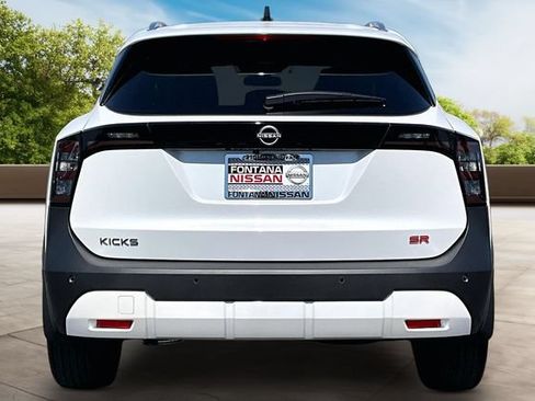 New 2026 Nissan Kicks SR FWD image 4