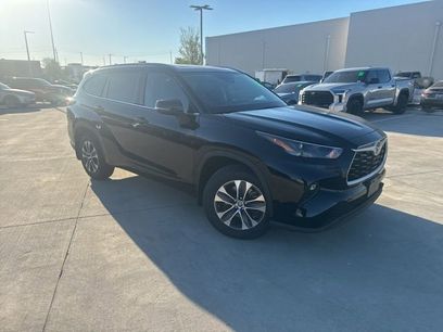 Used 2022 Toyota Highlander XLE