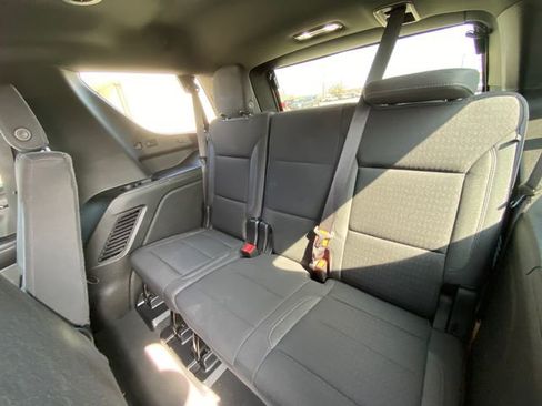 Used 2022 GMC Yukon SLE w/ Gmc Pro Safety Plus Package image 16