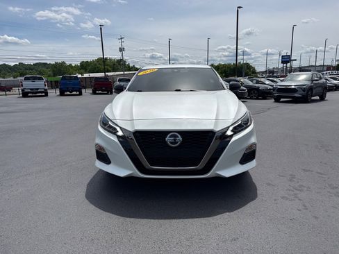 Used 2020 Nissan Altima 2.5 SR w/ Premium Package FWD image 8