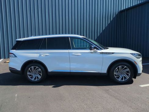 Used 2023 Lincoln Aviator 2WD image 5