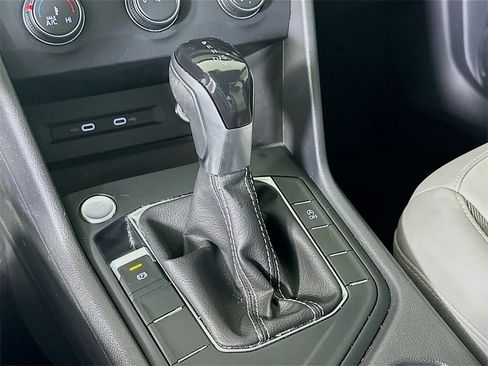 Used 2022 Volkswagen Taos SE w/ IQ.Drive SE Package image 22