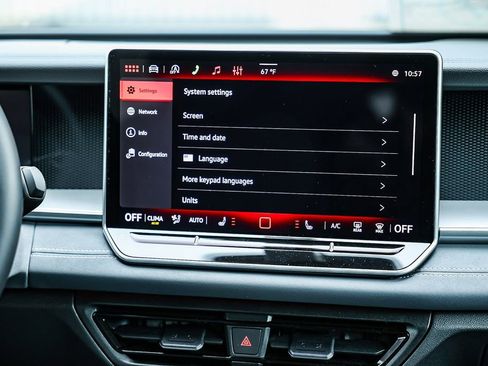 New 2026 Volkswagen Tiguan SE image 22