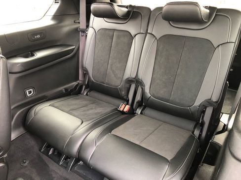 Certified 2024 Jeep Grand Cherokee L Altitude image 24