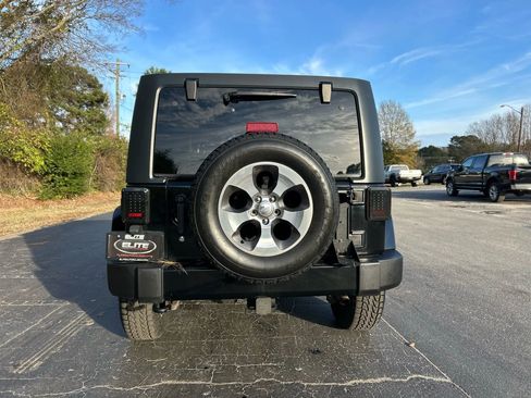 Used 2018 Jeep Wrangler Unlimited Sahara image 10