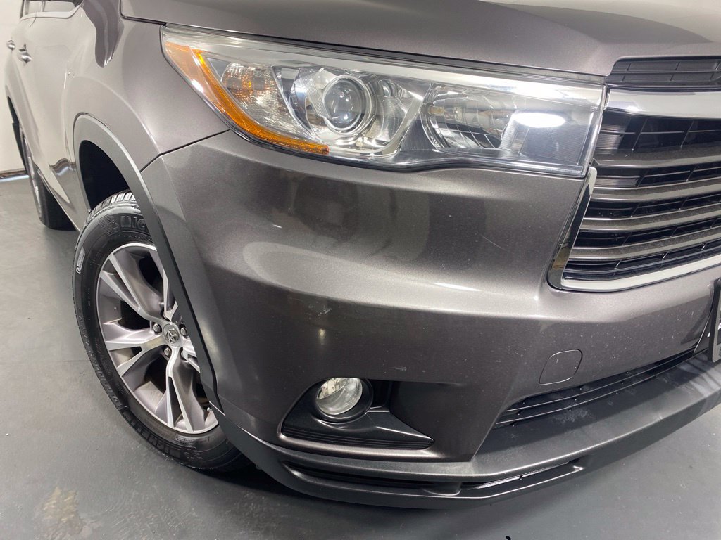 Used 2015 Toyota Highlander XLE AWD/4WD image 3