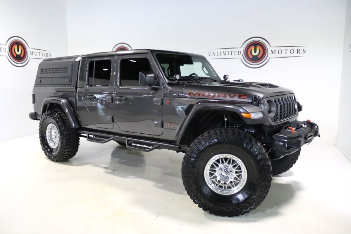 Used 2026 Jeep Gladiator Mojave AWD/4WD image 6