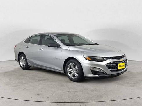 Certified 2021 Chevrolet Malibu LS FWD image 3