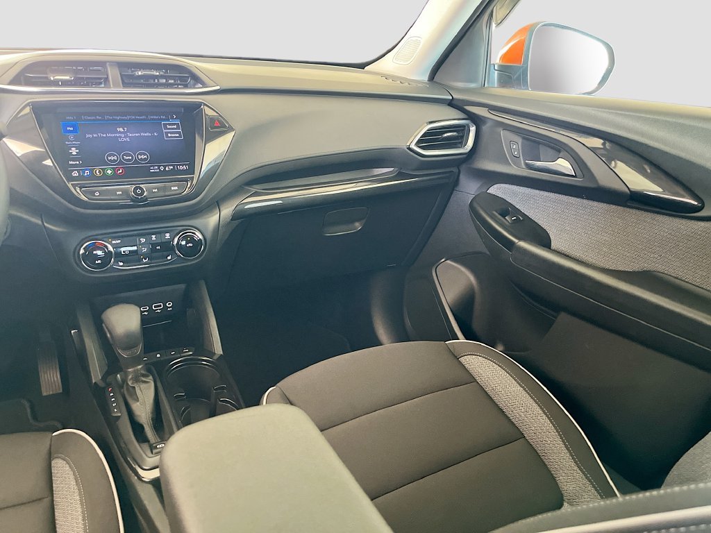 Used 2022 Chevrolet TrailBlazer LT w/ Convenience Package AWD/4WD image 23
