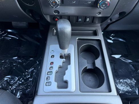 Used 2012 Nissan Titan SV w/ SV Value Truck Pkg RWD image 18