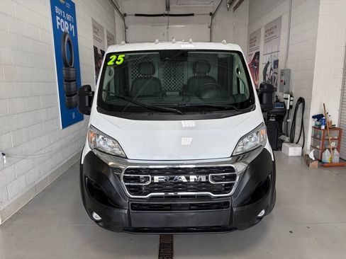 Used 2025 RAM ProMaster 2500 w/ U-Haul Equipment Group FWD image 2
