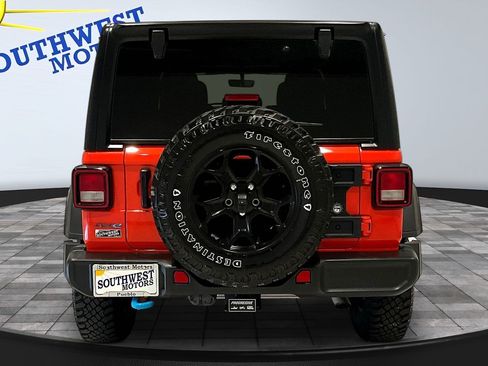 Used 2023 Jeep Wrangler Unlimited w/ Cold Weather Group AWD/4WD image 6