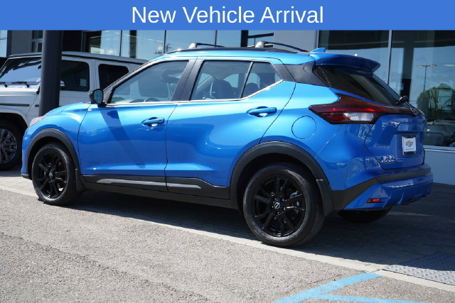 Used 2024 Nissan Kicks SR w/ SR Premium Package FWD image 6