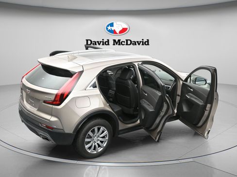 Used 2023 Cadillac XT4 Premium Luxury w/ Cold Weather Package image 18