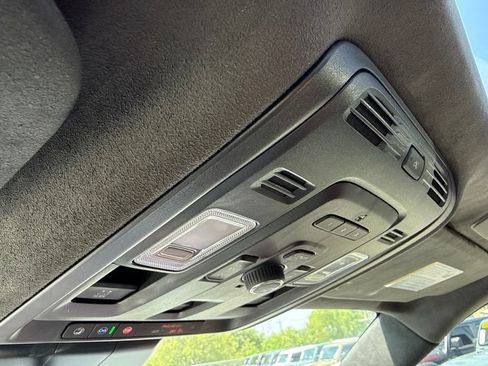 Used 2022 Cadillac Escalade Sport Platinum RWD image 31