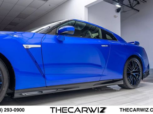 Used 2020 Nissan GT-R Premium AWD/4WD image 17