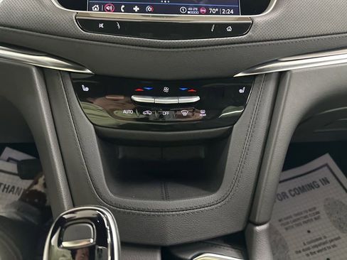 New 2025 Cadillac XT5 Luxury image 41