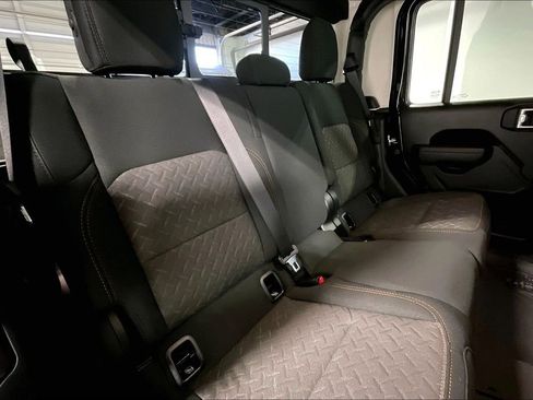 New 2026 Jeep Gladiator Mojave image 9