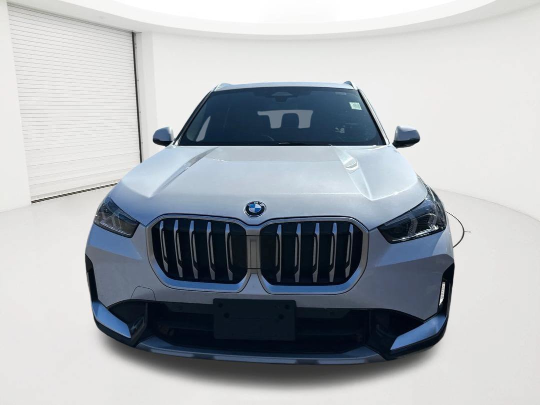 Used 2025 BMW X1 xDrive28i AWD/4WD image 2