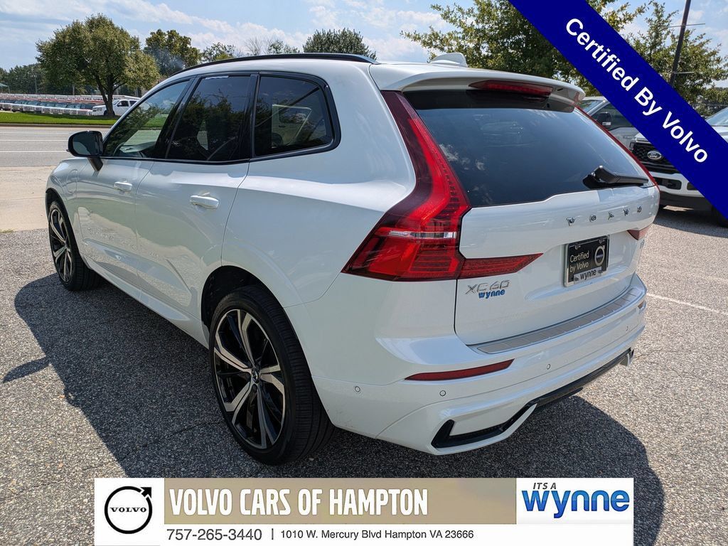 Certified 2025 Volvo XC60 T8 Ultra w/ Protection Package Premier AWD/4WD image 6
