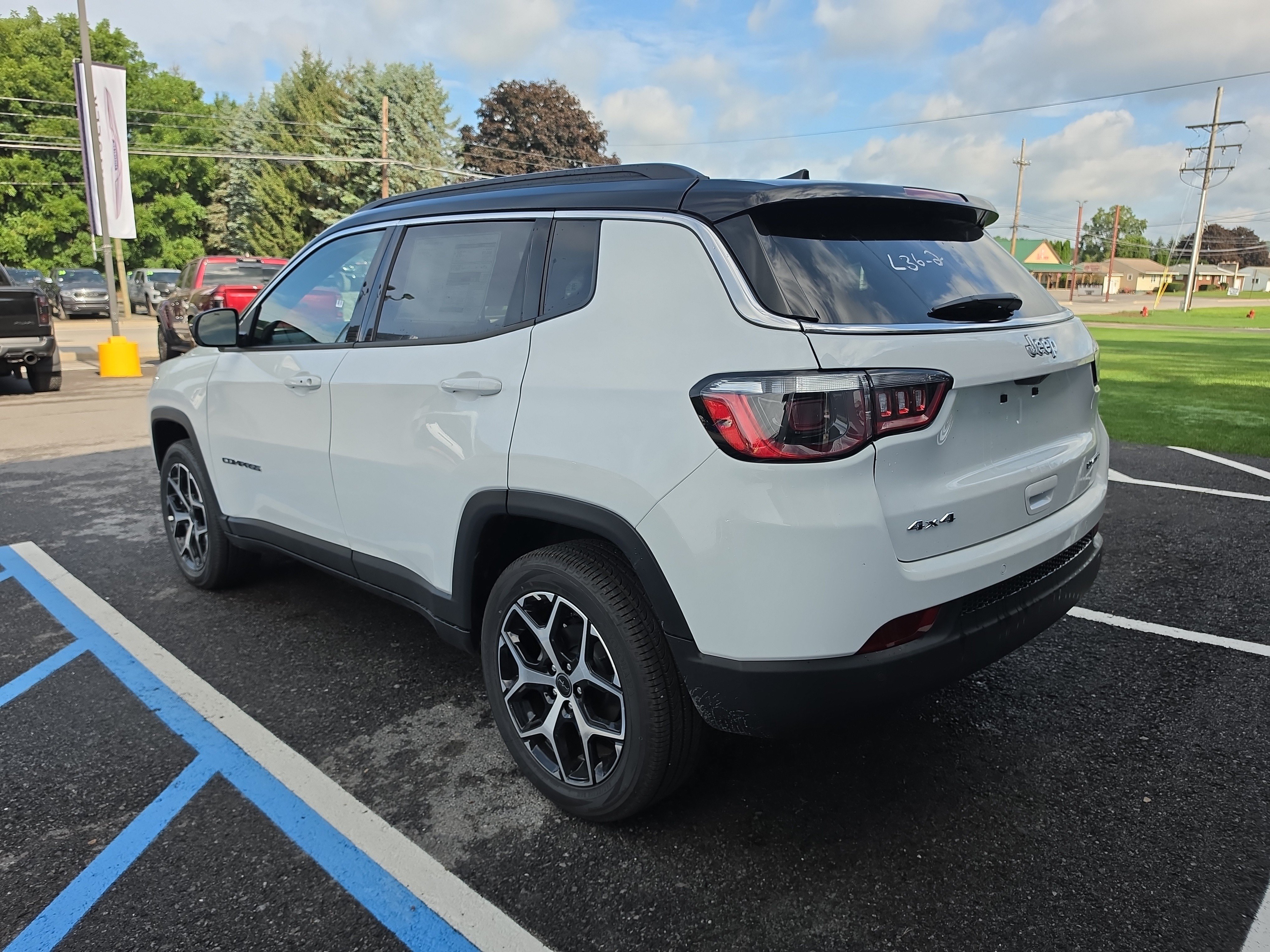 New 2026 Jeep Compass Limited AWD/4WD image 6