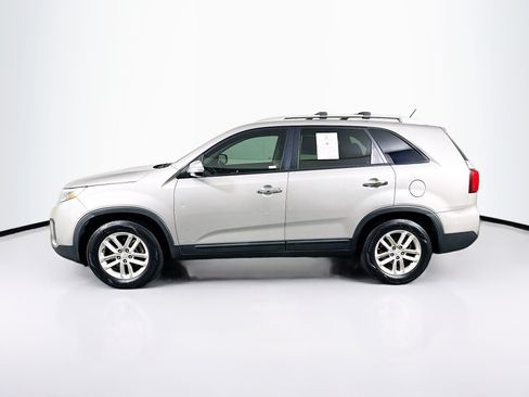 Used 2015 Kia Sorento LX FWD image 4