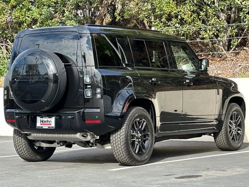 New 2026 Land Rover Defender 110 X-Dynamic SE image 5