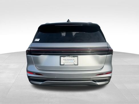 Used 2025 Lincoln Nautilus Reserve w/ Jet Appearance Package AWD/4WD image 7