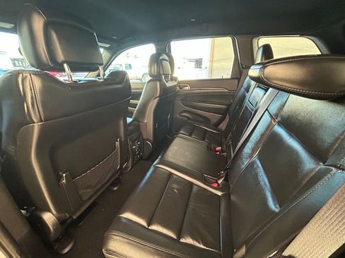 Used 2019 Jeep Grand Cherokee Limited image 25