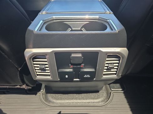 Used 2019 Ford F250 Platinum w/ Platinum Ultimate Package AWD/4WD image 23